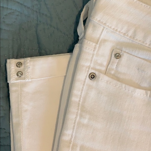 NYDJ optic white capris - Picture 3 of 3